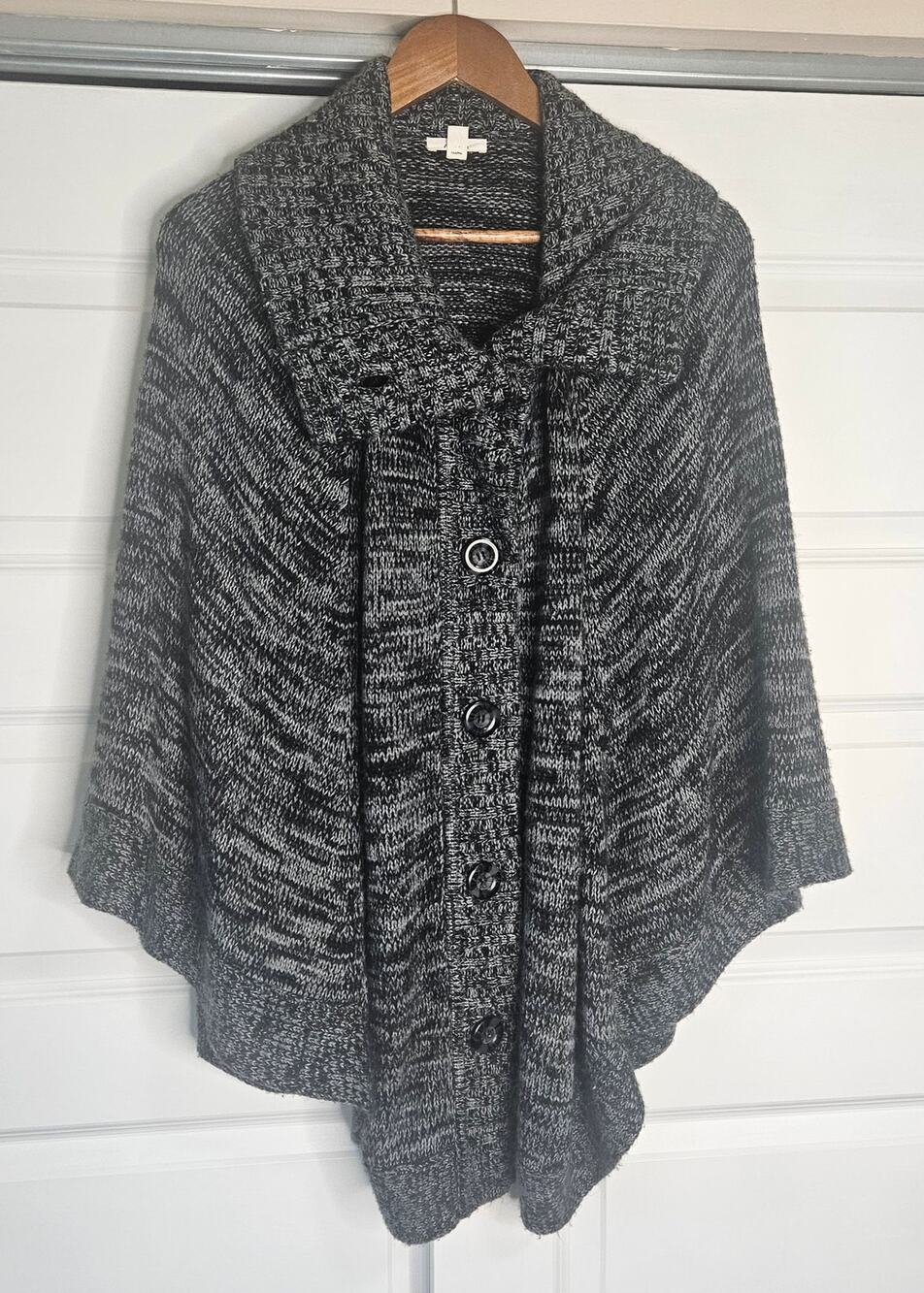 Caslon Marled Grey Button Front Poncho Cape Sweater M\L